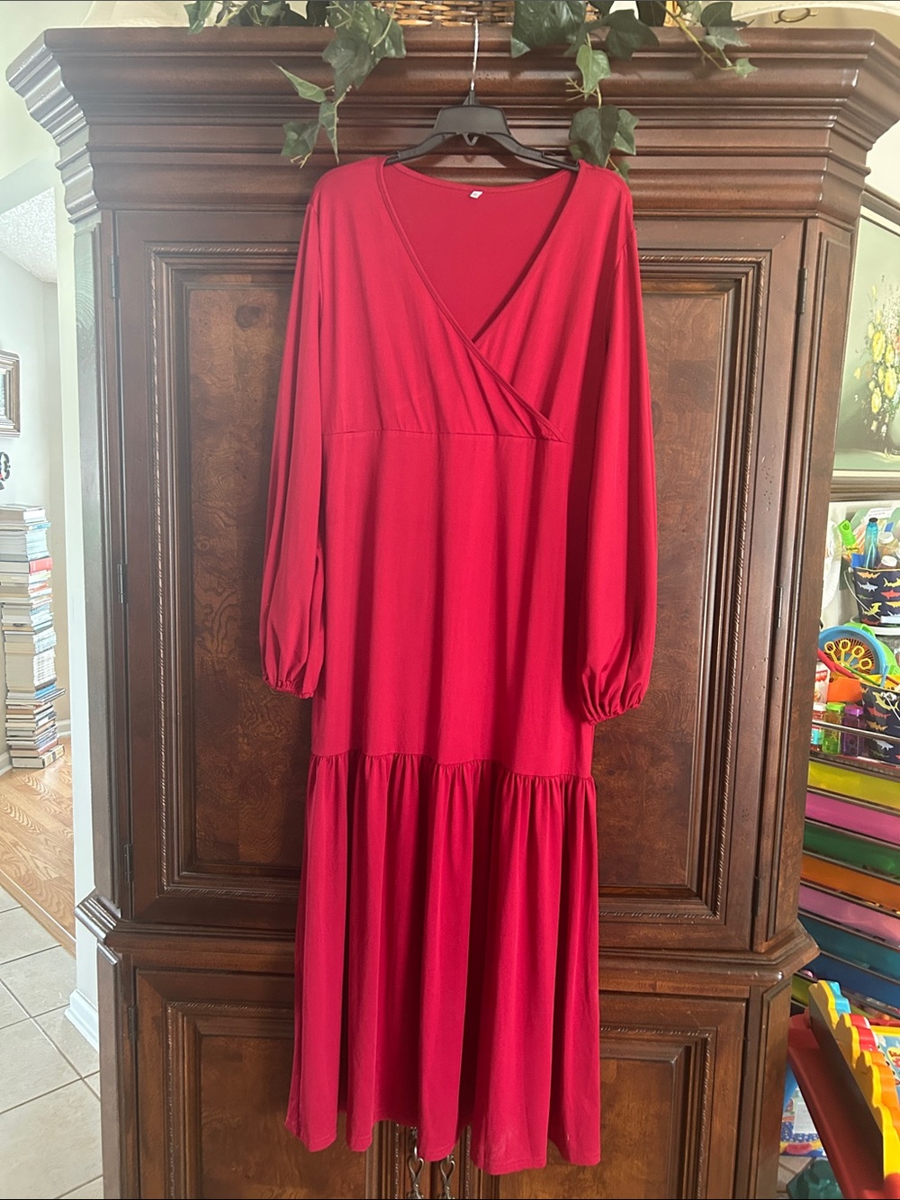 Red Long Sleeve V-Neck Maxi Dress